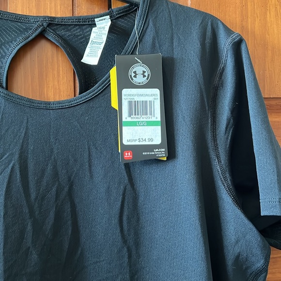 Woman’s Under Armour Top Size Large NWT - Picture 5 of 6